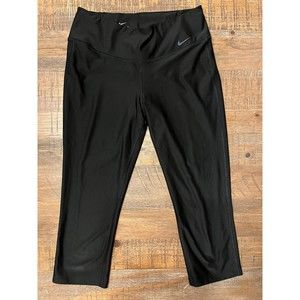Nike Womens Power Training Capri Black Size Medium 802948-010